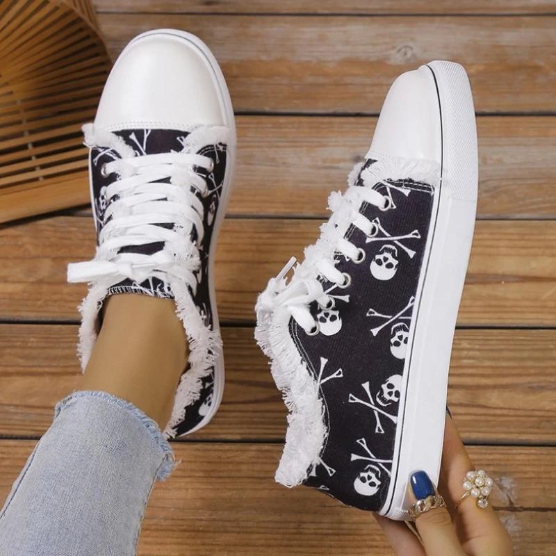 Fashion European and American Graffiti Canvas Shoes for Women 2024 New Design Sense Versatile Lazy Comfortable Canvas Women's Shoes