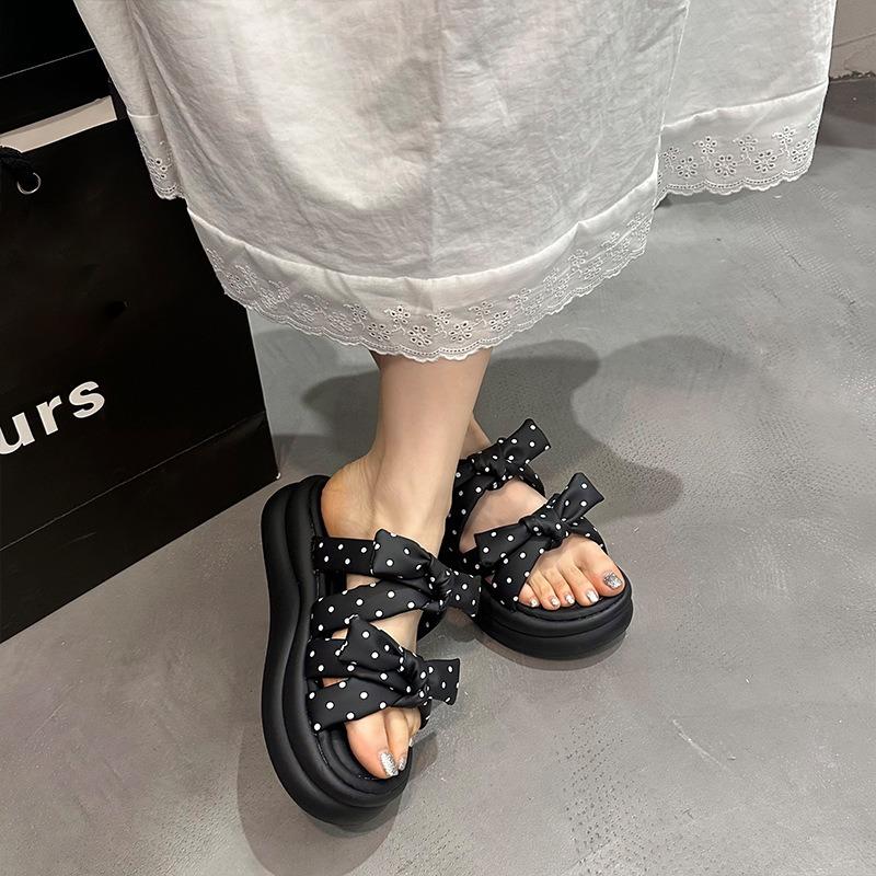 Thick-soled High-end Slippers Women's Summer Wear New Models with Skirts, Sandals, Fashion Sandals