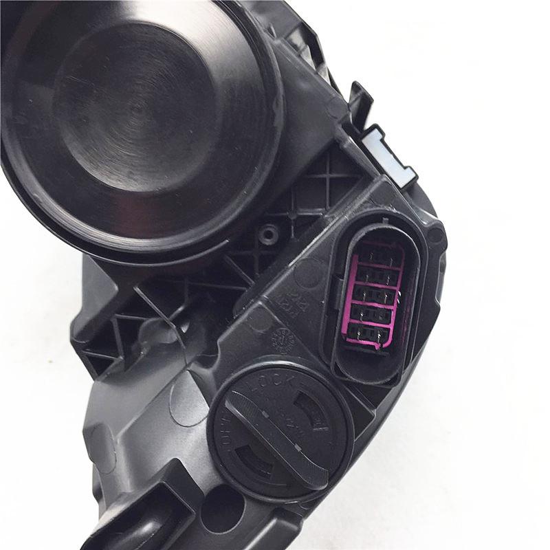 Compatible with 2010-2014 Skoda Octavia Headlight Assembly
