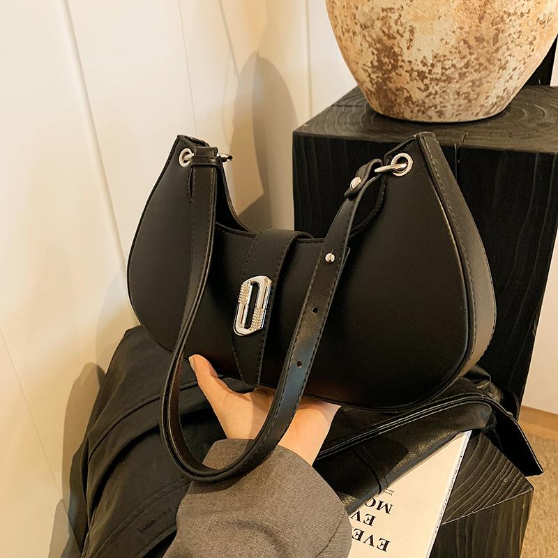 

весна и лето, чистый цвет PU материал сумка для пельменей женская сумка через плечо, форма пельменей, мода популярная