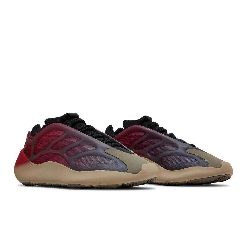 adidas Men's Yeezy 700 V3 'Fade Carbon' (Unisex) Fade Carbon / Fade Carbon / Fade Carbon Chunky Sneakers GW1814