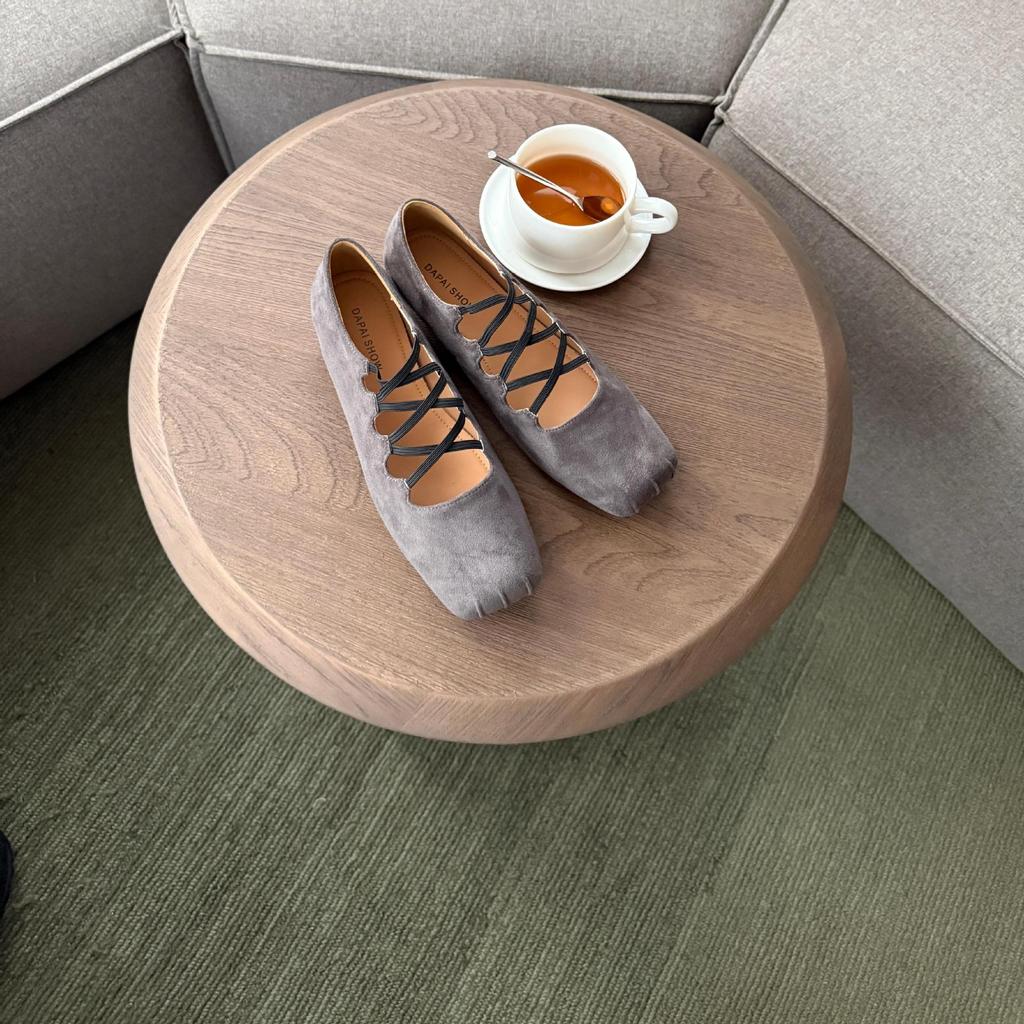 2025 autumn and winter new inner height increase square head retro ballet single shoes pig nose rubber band French Mary Jane shoes