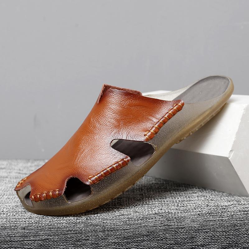Fashion Men's Outdoor Non-Slip Slippers New Light Leather Sandals Summer Men Shoes Retro Roman Breathable Men Slippers Walking Footwear