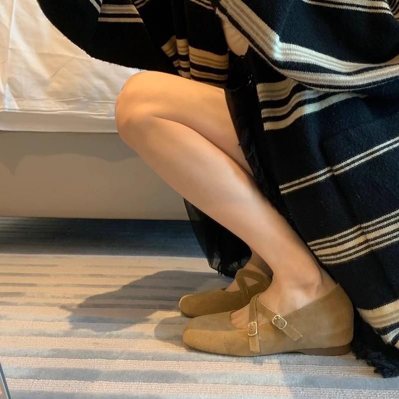 Sheepskin version! Retro Mary Jane shoes niche square head shallow ** fork belt heightened thick sole versatile commuter shoes