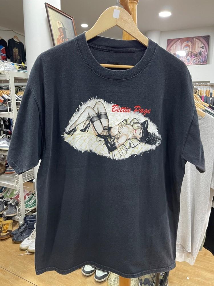 

New Bettie Page Gift For Fans Unisex All Size DO49 Unisex T-Shirt Graphic Tee L