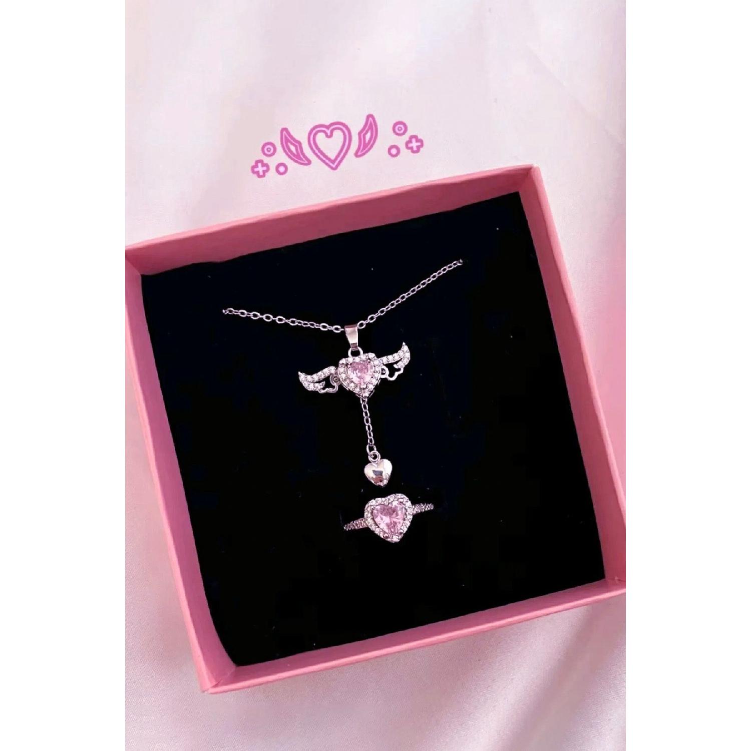 

Стальное ожерелье с движущимся крылом и регулируемое кольцо Пандора с серебряным цирконом