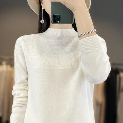 A Semi-high-neck Hollowed-out Base Layer for Women In Autumn and Winter Can Be Paired with A Laid-back, Loose and Slimming Knitted Sweater