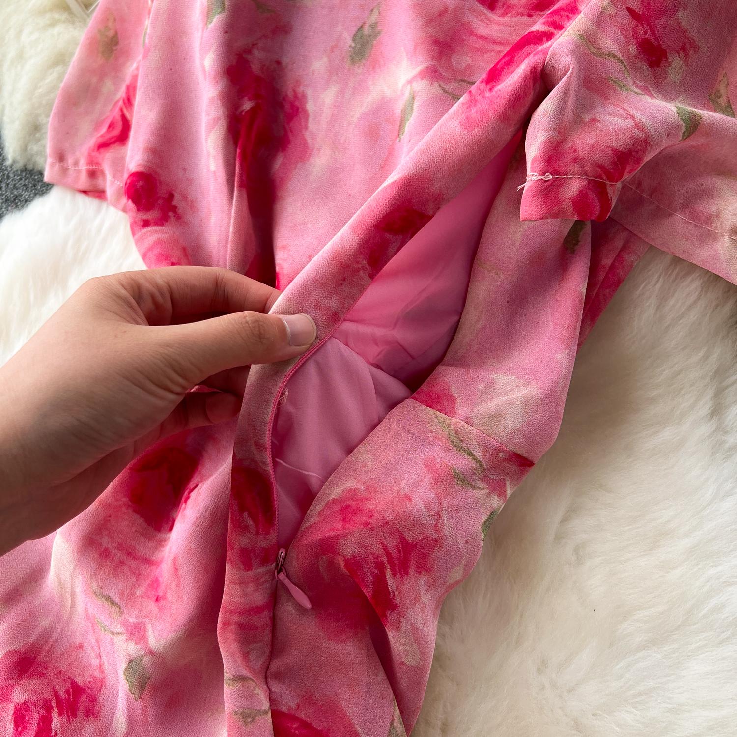 Французское темпераментное длинное платье с v-образным вырезом на талии и цветочным — фото 7