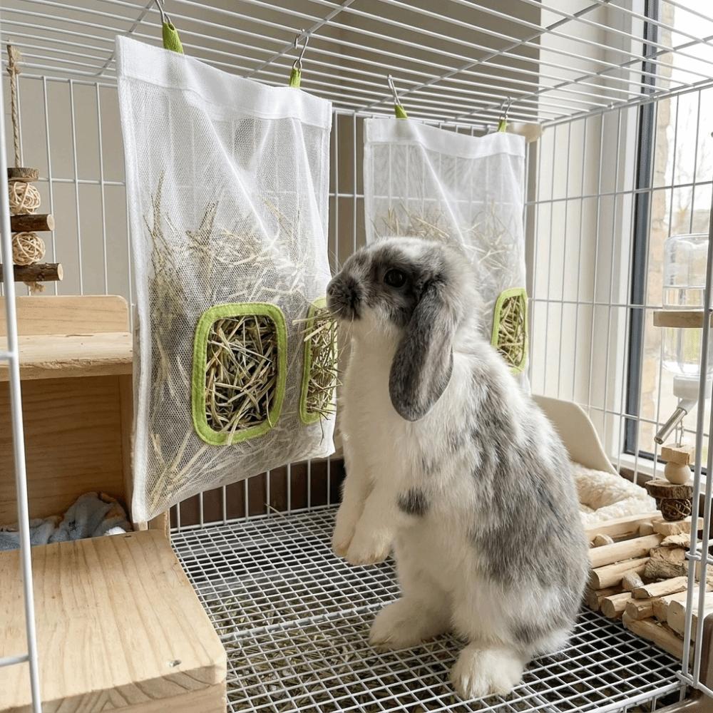 Large Capacity Hanging Hay Feeder Leak-Proof Pet Feeding Bag Hay Storage Bag Indoor