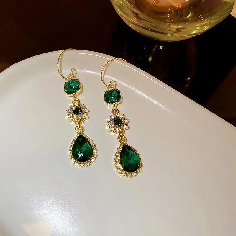 Fashion Women Earrings Emerald The Water Drop Retro Long Earrings Temperament Palace Style Flower Banquet