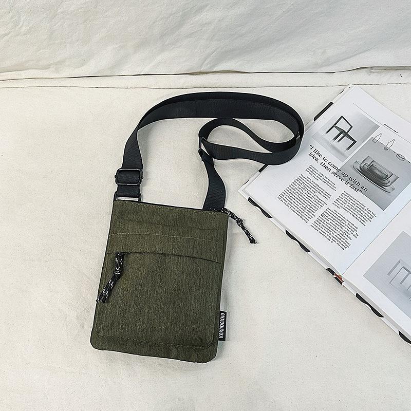 

Fashion trend personalized simple casual small square bag 2025 summer new foreign style women niche shoulder messenger bag зелёный
