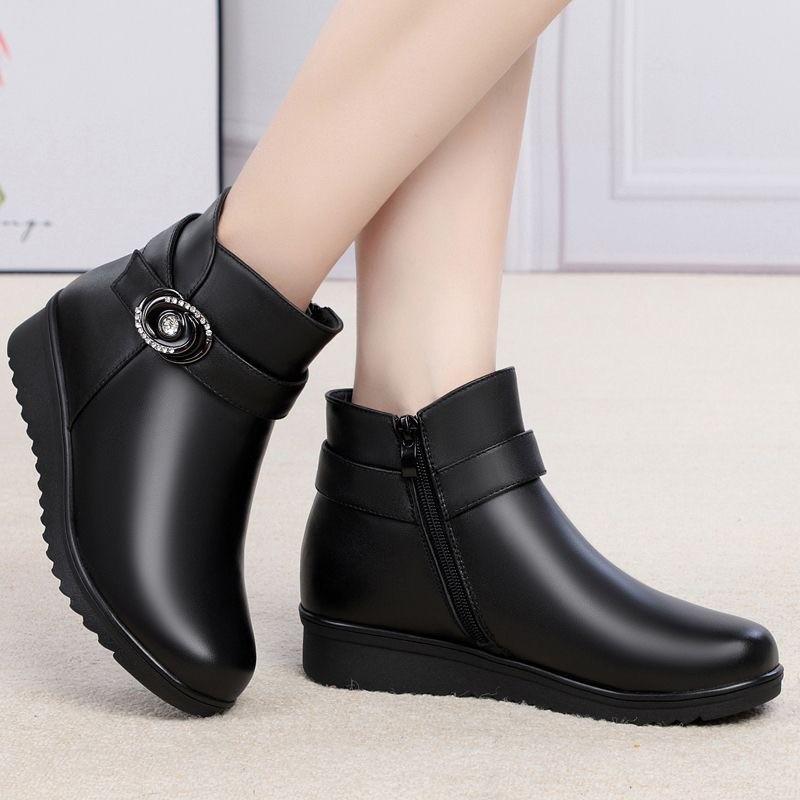 Women's metal buckle padded warm cold lightweight outdoor hiking mountaineering non-slip sports casual not tired feet Martin boots