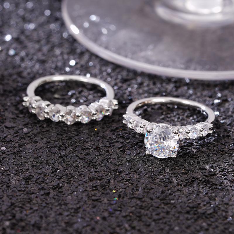 Huitan AA Round Cubic Zirconia 2Pcs Set Rings for Women Luxury Silver Color Wedding Accessories Modern Able Jewelry