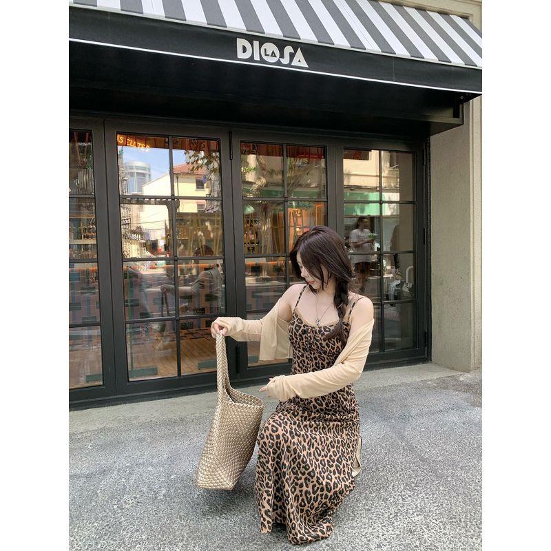 Wildly Spicy Milan Vintage Leopard Print Slip Dress for Slightly Curvy Women, Summer High-End Retro Slim Fit Plus Size Dress