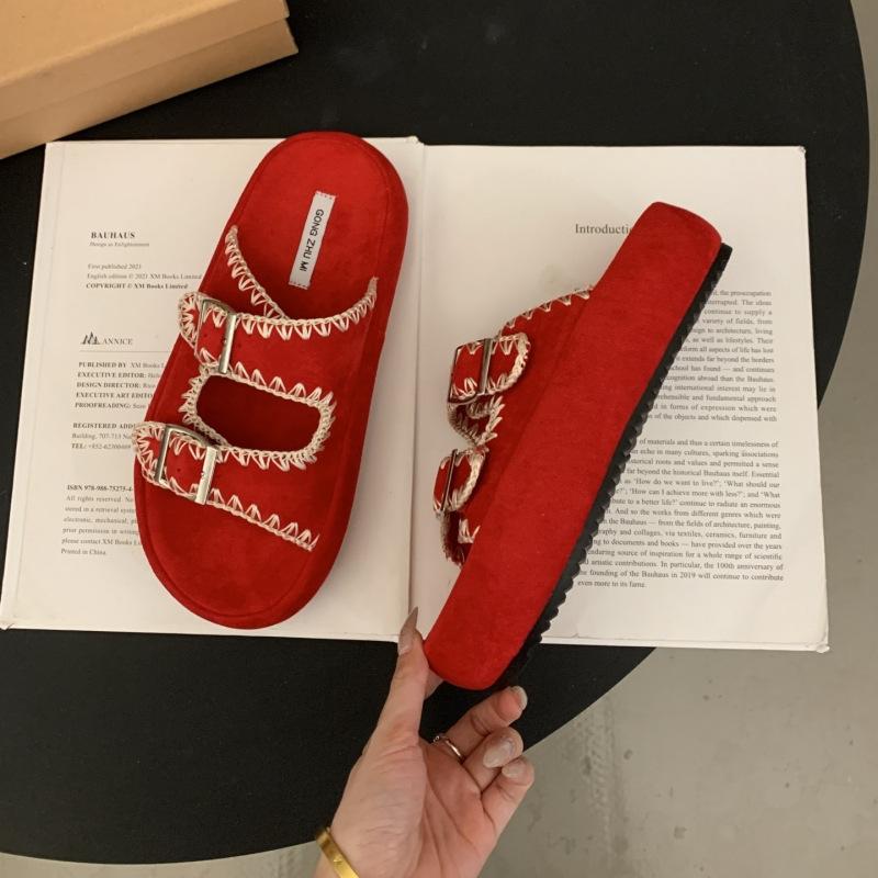 Fairy Wind Soft Bottom Flat Bottom Word 2025 New Fashion Outer Slippers Women's Summer Belt Buckle Seaside Cool Slippers