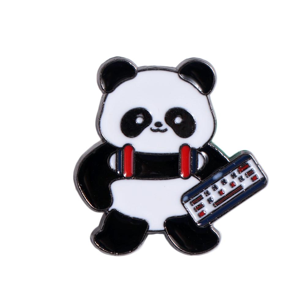 Zinc Alloy Panda Athlete Enamel Pins Trinket Craft Panda Skateboard Brooch Personality Jewelry Giant Panda Shape Badge Hat Badge