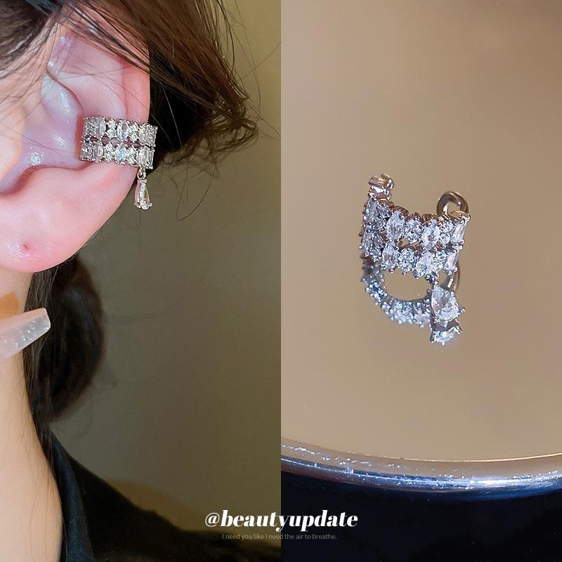 Korean ins style high-end multi-layer butterfly ear clips, new ear bone clips without ear piercings, light luxury atmosphere earrings, women