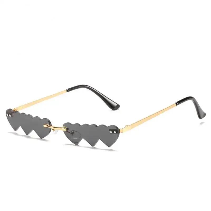 Small Love Heart Sunglasses Funny Personality Rimless Eyewear Street Glasses Gafas De Sol Lentes De Sol Mujer