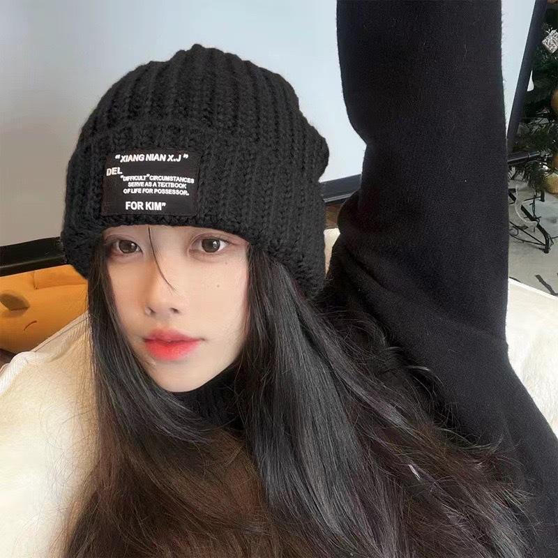 Women's Winter Knit Beanie: Stylish Japanese & Korean Design, Outdoor Warmth for Elementary Students