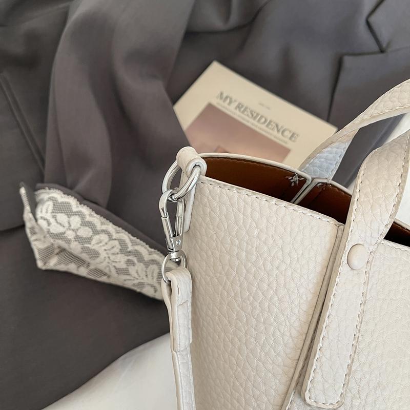 PU-Tragetasche Damen Mode Mini-Umhängetasche Lässig Tägliche Nutzung Crossbody-Handtasche mit Metallschnalle