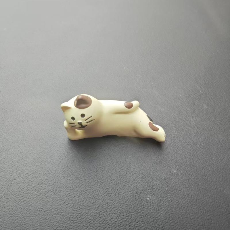 

Japanese groceries zakka creative kitten desktop decorations INS resin crafts car small ornaments car