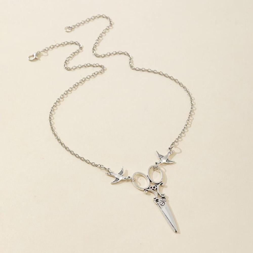 Gothic Steampunk Sliver Color Double Swallow Scissors Pendant Necklace for Women Fashion Collar Chain Jewelry Accessories Gifts