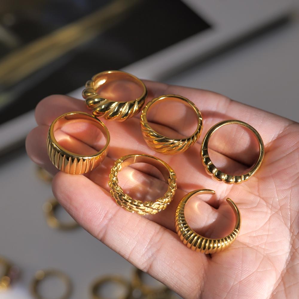 Youthway 18K Vergoldeter Edelstahl Geometrischer Modering Wasserdicht Antiallergisch Farbecht Mode Zirkon Unisex 2024