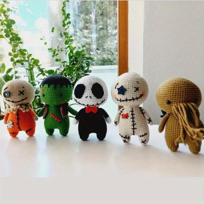 1 Piece of Handmade Knitted Halloween-themed Decorative Item, a Quirky and Fun Doll