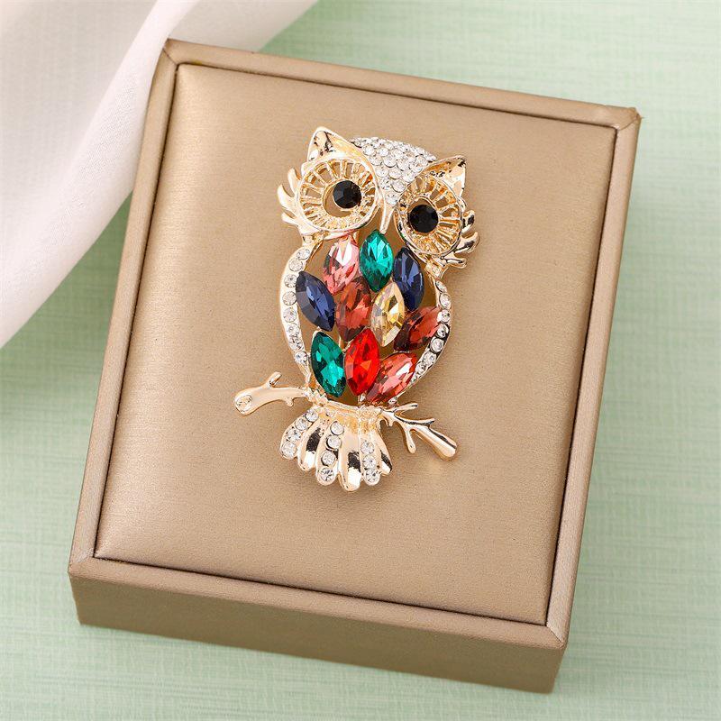 Luxury Animal-Themed Corsage: Elegant Holiday Gift for Women