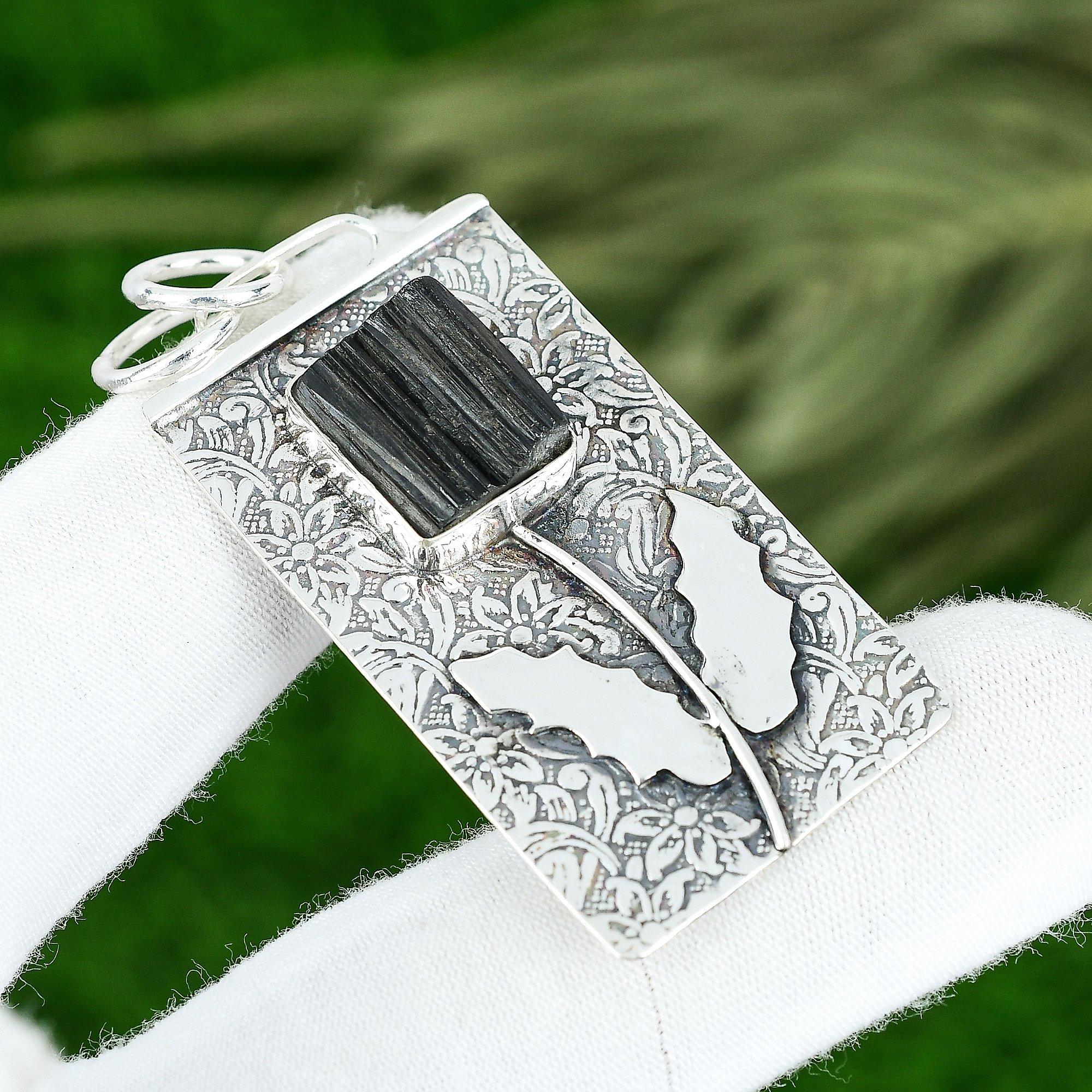 

Friendship Day Sale 925 Silver Black Tourmaline Rough Stone Wife Pendant Jewelry