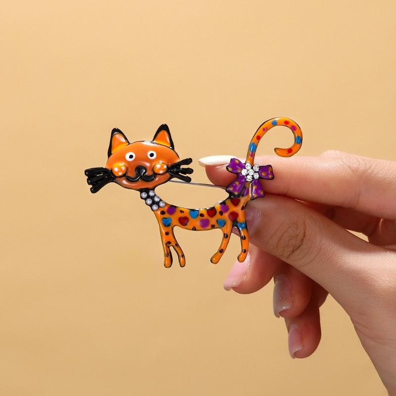 Cartoon Dripping Oil Cat Brooch Color Enamel Animal Corsage Ladies Coat Suit Pin Cute Decoration