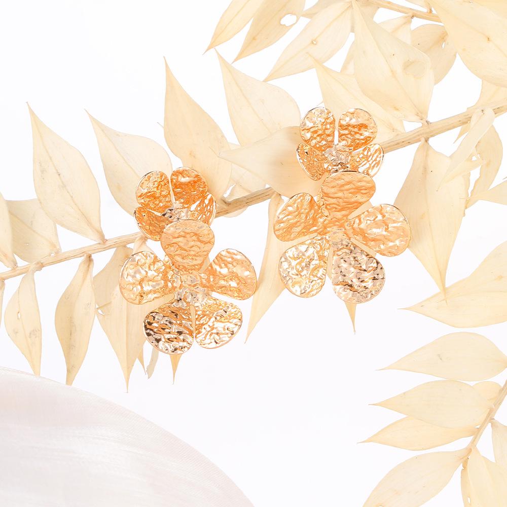 European & American Retro Flower Earrings: Double Layer, 3D Petal Design with Metallic Texture for Women