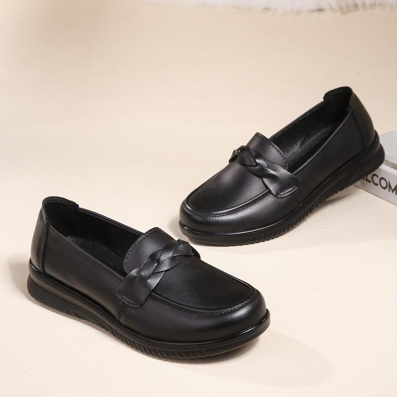 New Spring and Autumn Mother Shoes Single Shoes Leather Soft Sole Comfortable Middle-aged Leather Shoes Middle-aged and Elderly Women's Shoes Elderly