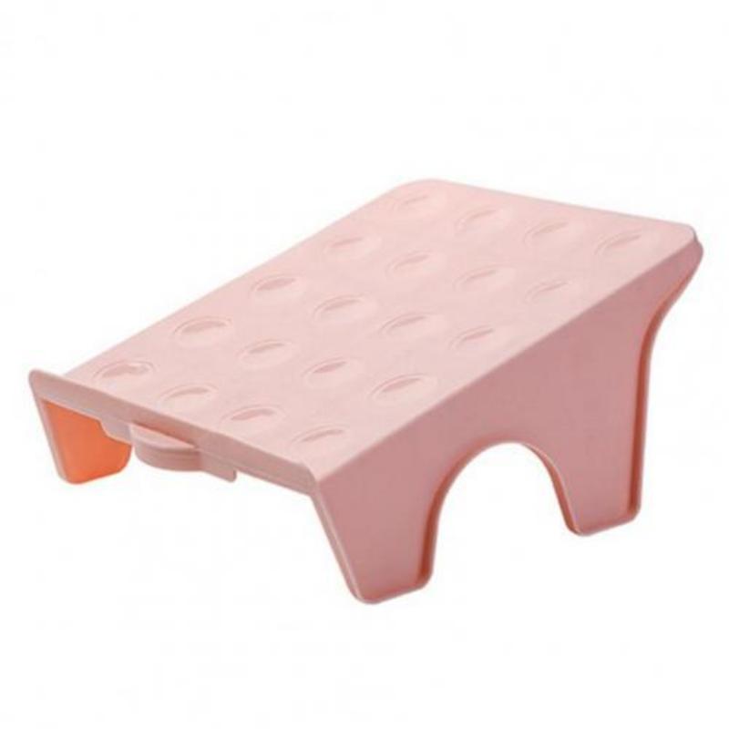 Plastový dvouvrstvý úložný botník, dvouvrstvá skříňka na botky, integrované třídění botníků, botník na odkládání bot, bytové doplňky