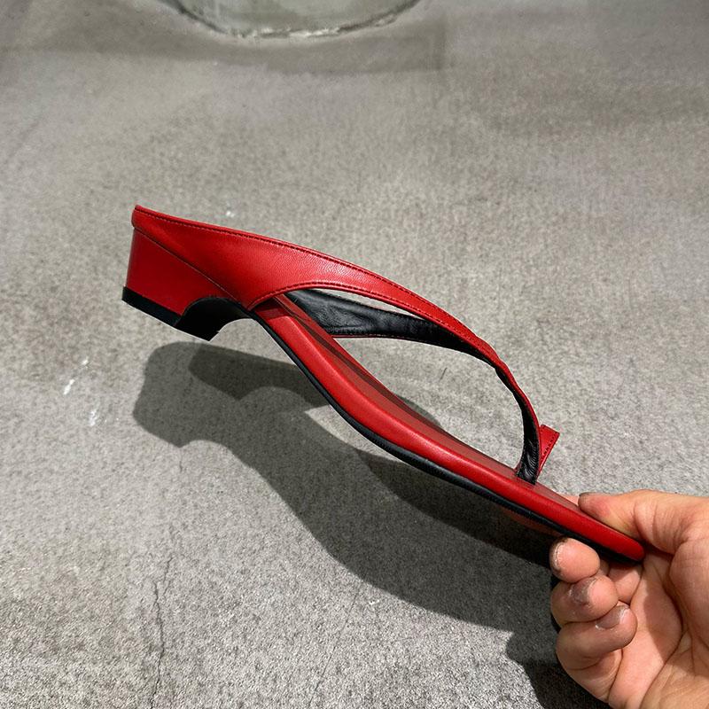 Fashion New In Summer Beach Ladies Low Heel Slippers Female Flip Flops Slides Sandals Fashion Women Heeled Slippers Shoes Pumps