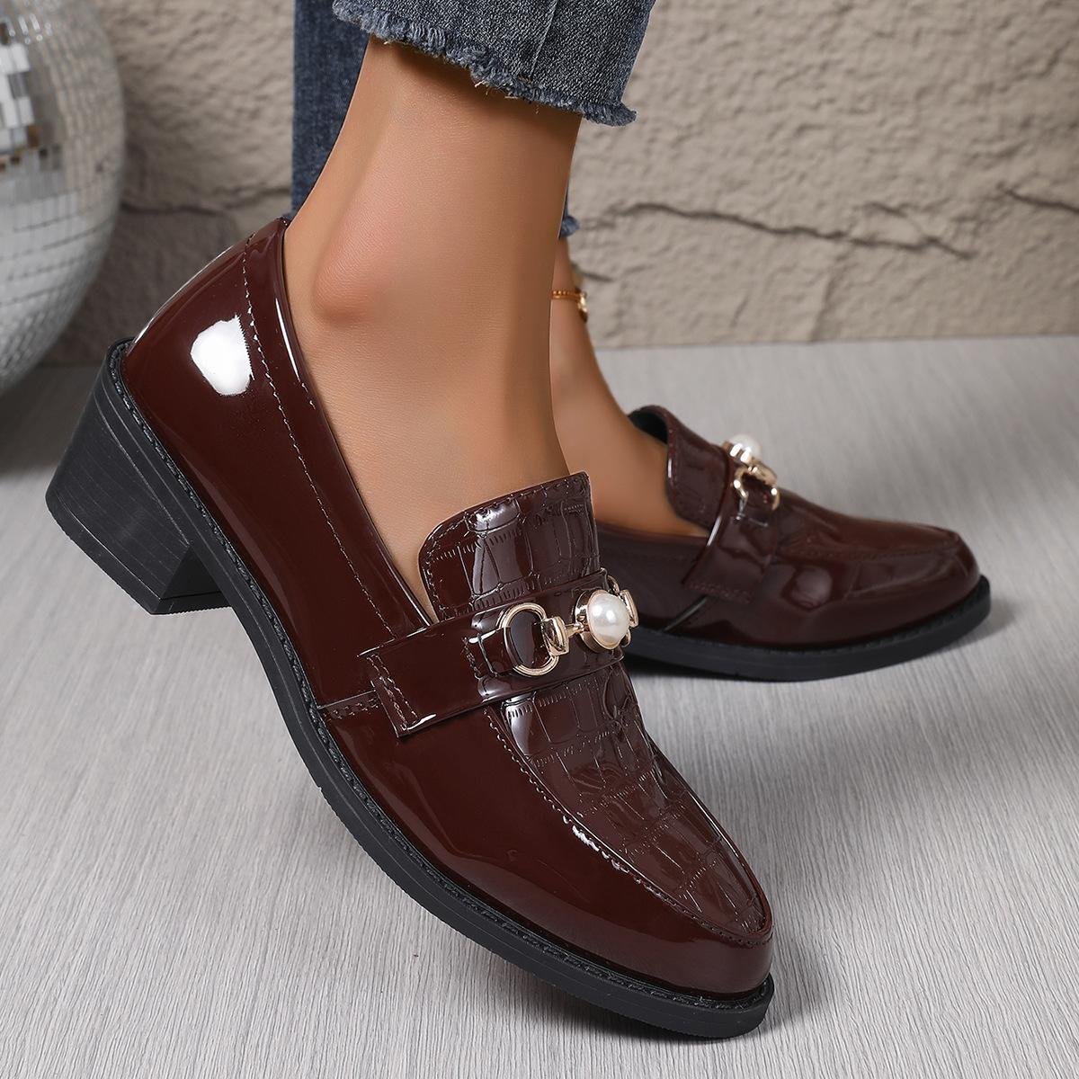 

Лакированные остроносые туфли-лодочки на толстом каблуке женские с крокодиловым узором из натуральной мягкой кожи на среднем каблуке универсальные и удобные женские 41 темно-красного