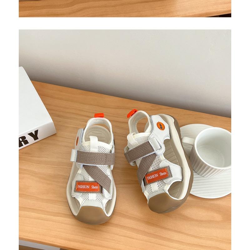 New Summer Boys' Closed-Toe Sandals - Hollow-Out Sports Beach Shoes with Breathable Mesh for Casual Wear
