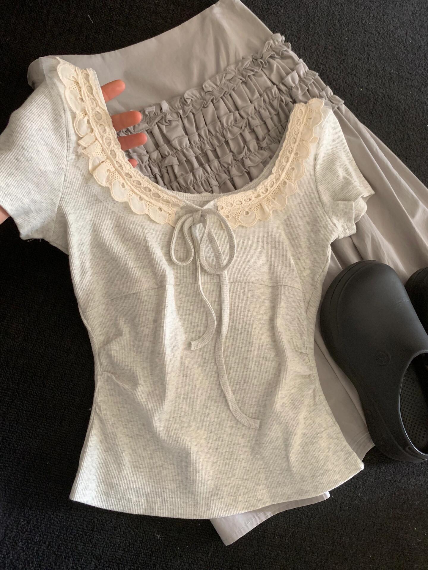 

Женская летняя 2025 футболка с коротким рукавом приталенного силуэта и кружевной отделкой - Потрясающая, Красивая, Уникальная Extra Large