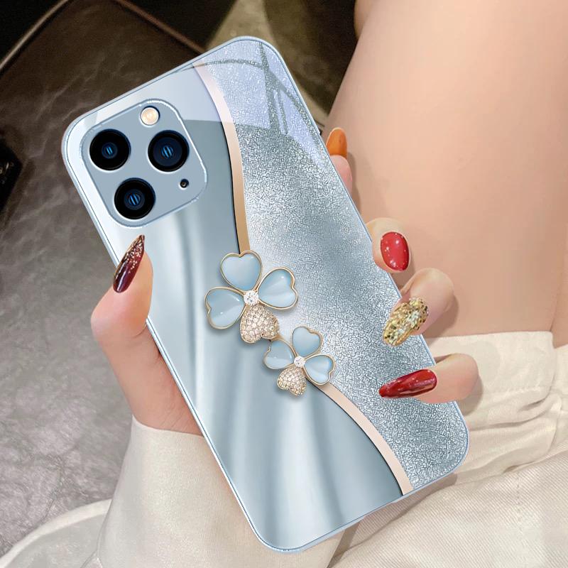 Luxuriöses vierblättriges Kleeblatt für iPhone 16 Pro Max 15 Pro 14 13 12 Mini 11 XS Max XR 7 8 Plus SE 2022 Handyhülle aus gehärtetem Glas