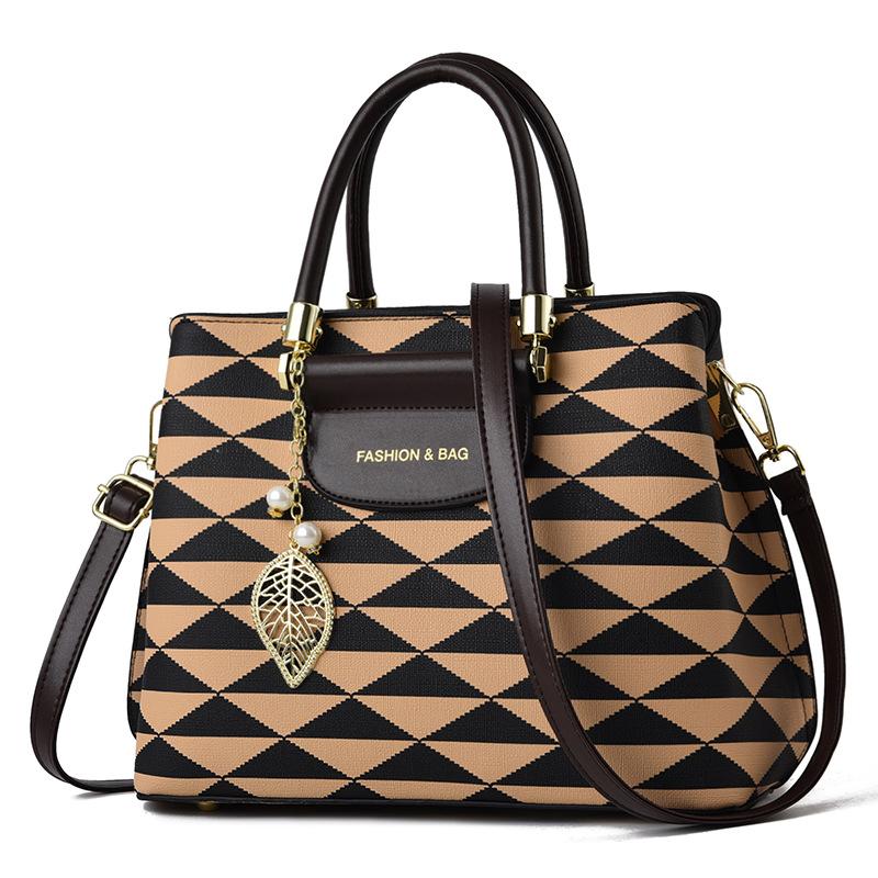 Bag messenger bag women's 2025 new versatile large-capacity handbag fashion shoulder bag women's bag women's bag