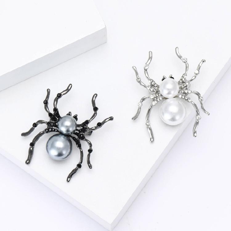 Exquisite Animal Brooch Including Rhinestones and Pearls Accent Lapel Pin for Unisex Wear Halloween Party Decoration