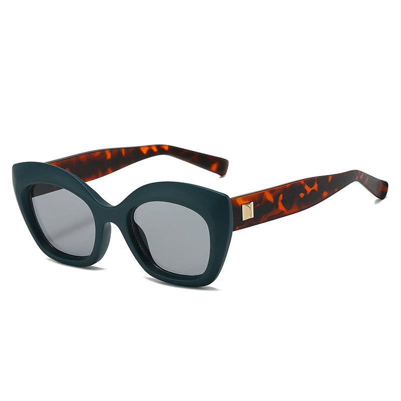 

Cat Eye Shape Jelly Color Sunglasses for Women Vintage Retro Rivets Men Leopard Sunglasses UV400 Sun Eyeglasses as picture