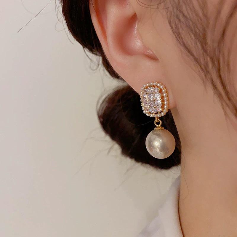 Elegantes Pendientes Colgantes de Perla y Circonita Coreana - Diseño Único y Versátil