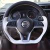 Ručně šitý protiskluzový černobílý kožený potah na volant auta Pro Nissan X-Trail Qashqai Rogue (Sport) 2017-