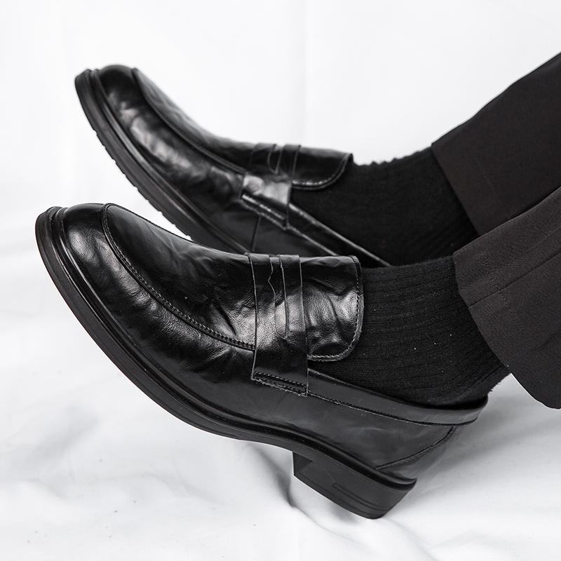 Fashion2024 Newly Men Black Slip-On Leather Shoes Soft Anti-slip Driving Shoes Man Spring Moccasins Social Flat Dress Formal Wear Shoes