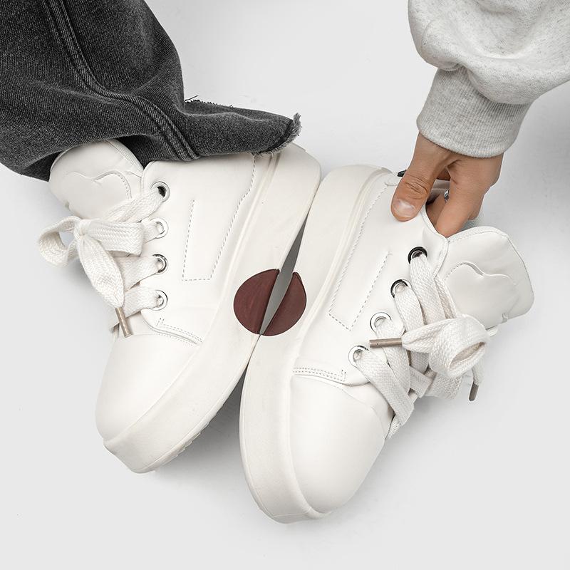 

2025 spring men s new board shoes men s Korean version trend versatile men s casual sports shoes college style board shoes 2025 44