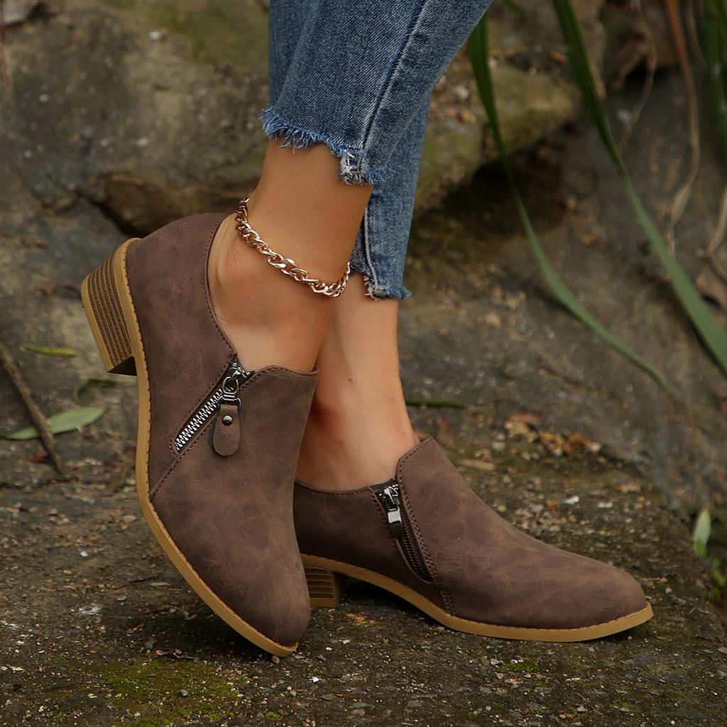 Fashion Winter Shoes Women British Style Autumn Round Toe Low Heels Preppy Fall On Heels New Retro Solid Zip Metal Decoration Rubber PU
