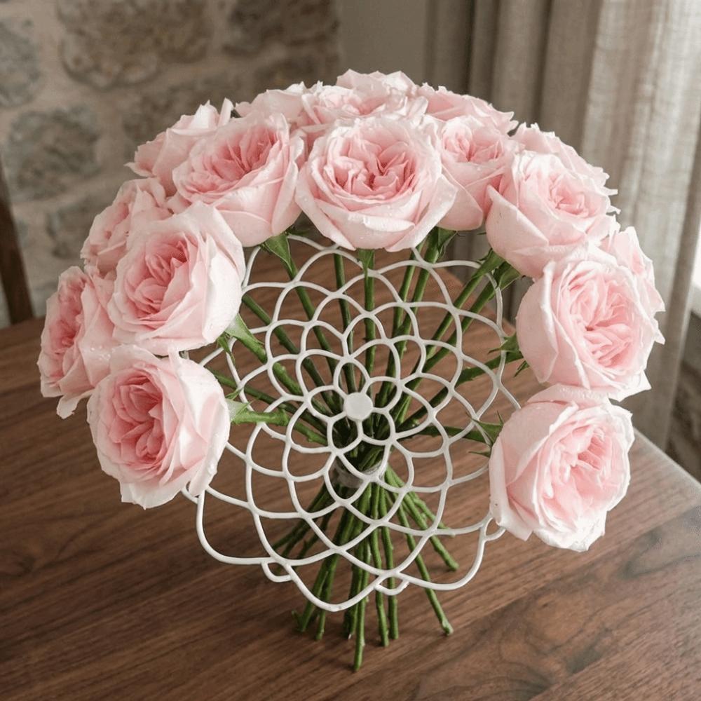 2er-Set Kunststoff-Spiral-Ikebana-Stielhalter Praktischer Professioneller Strauß Blumenarrangement-Halter Dekorativer Blumenvasen-Halter