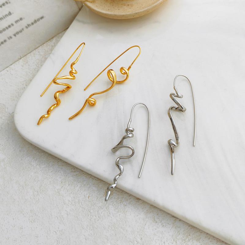 Abstract Copper 3D Cool Temperament Ear Hook Earrings – European & American Street Style T533