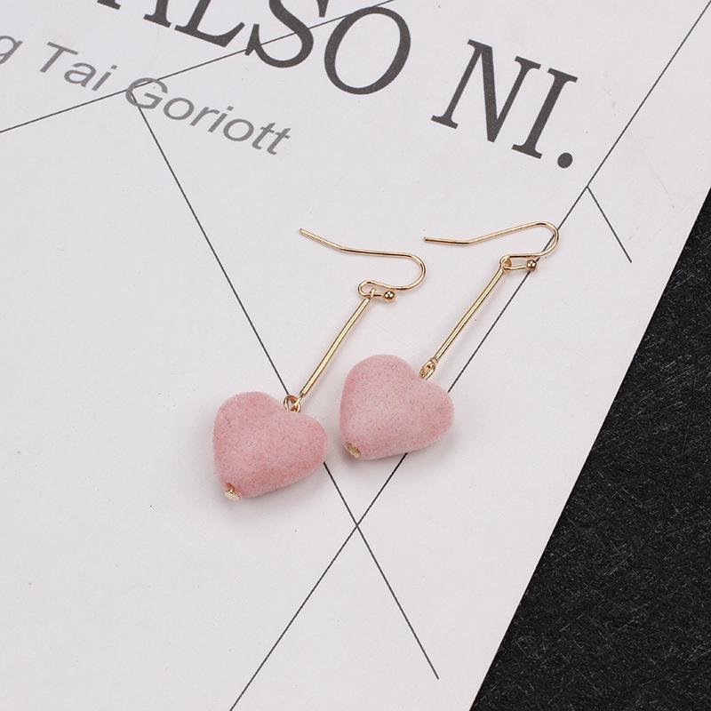 Herbst und Winter, Flanell Pfirsichherz Liebe Asymmetrische Ohrringe, Perle Süße Temperament Ohrringe